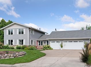 7027 W Shadow Lake Dr, Lino Lakes, MN 55014