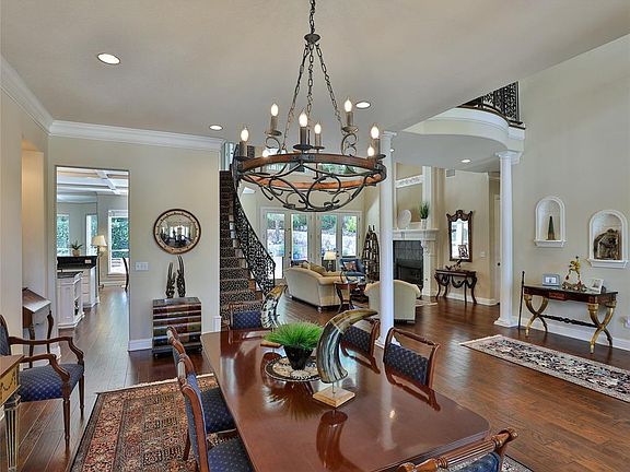 4th image of 7009 Oakmont Ter