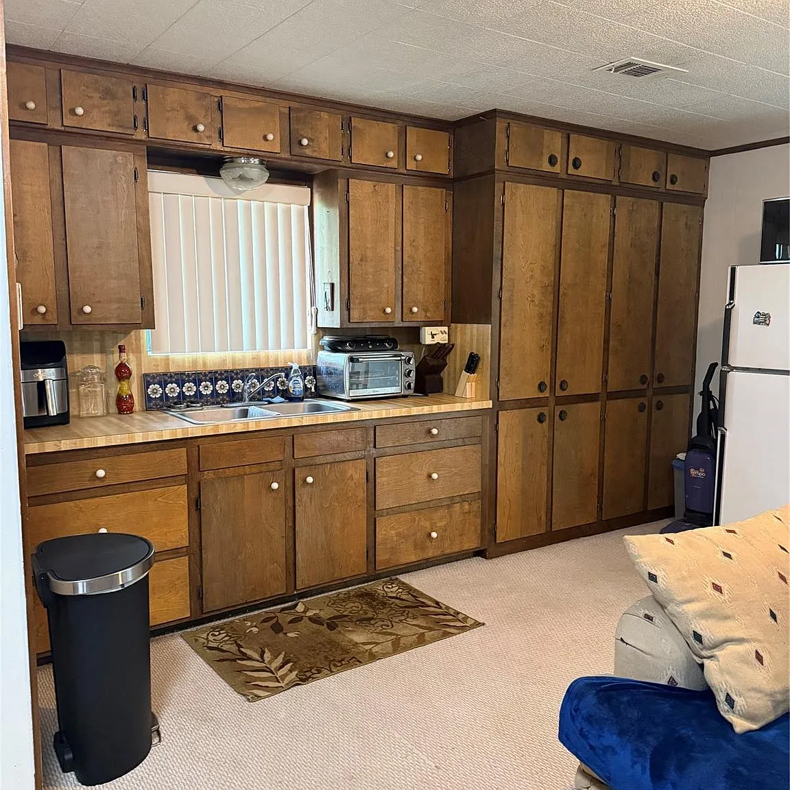 1 bed, 1.0 bath, 933 sqft, $1,300 — Photo 2
