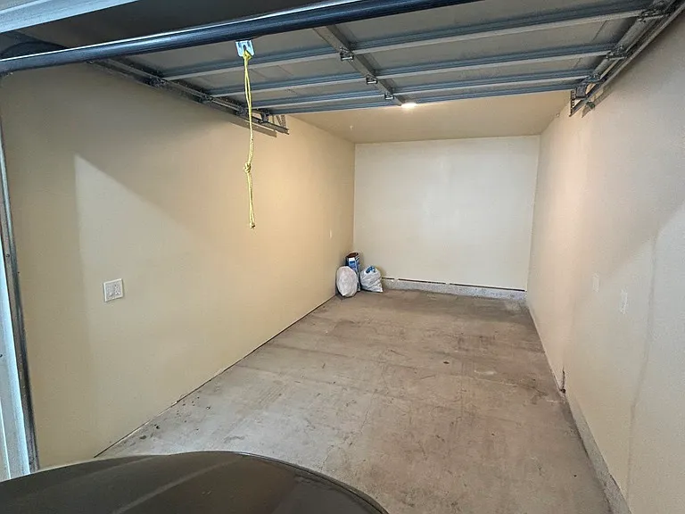 526 W Colden Ave — Photo 11