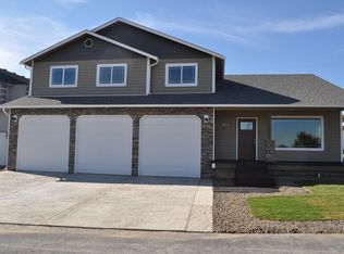 904 Torkelson Dr, Selah, WA 98942