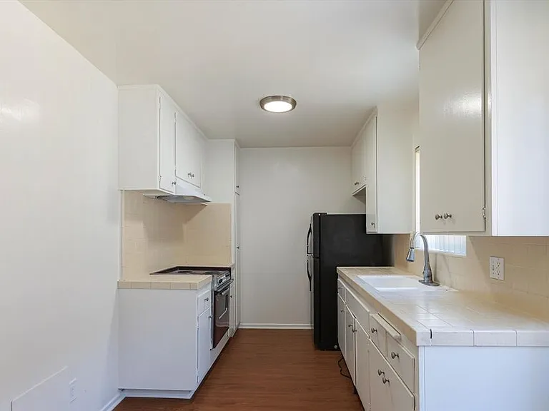 Kitchen #1 (Refrigerator Not Included)