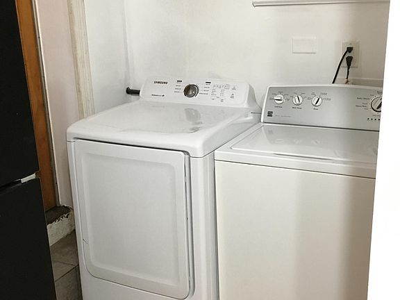 4th image of 13 Wales Ave Floor 1