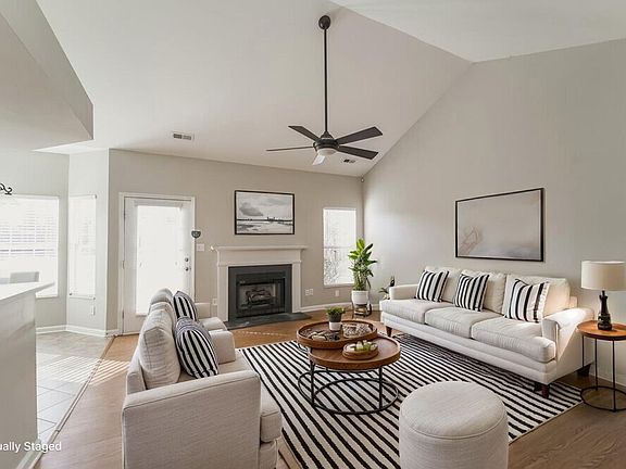 5th image of 4031 Huntmeadow Dr