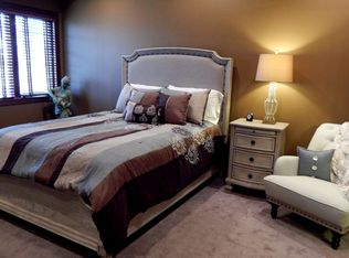 1008 Oaktree Pl, Manhattan, KS 66503