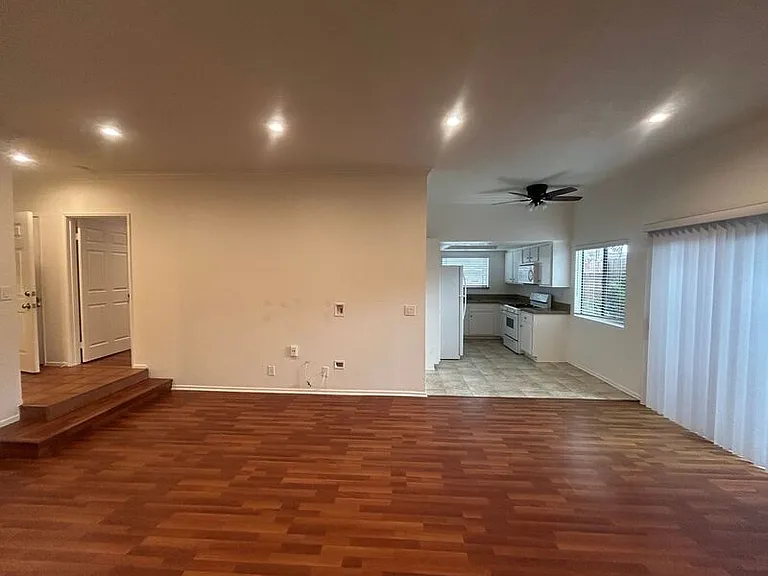 4412 Ocean View Blvd #106 — Photo 5