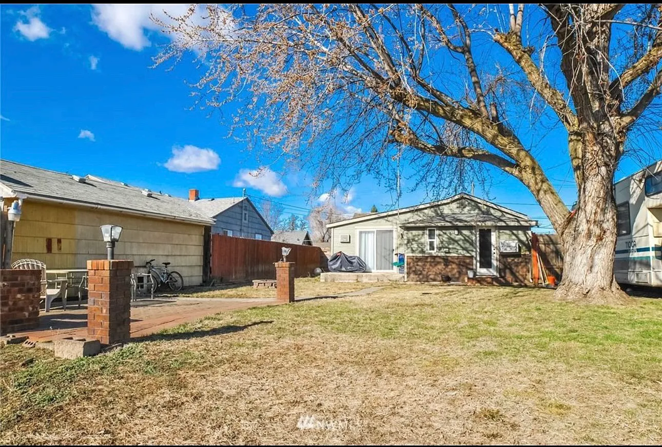 143 Orchard St — Photo 2