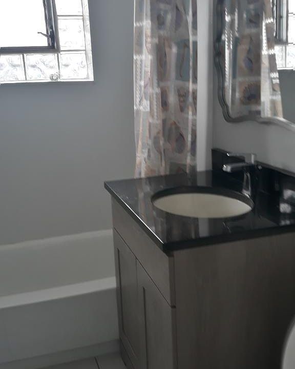 1st image of 1725 Howard Ave APT 102