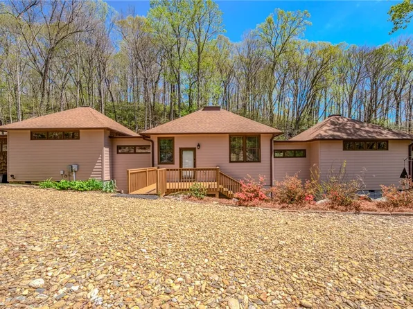 426 Cook Town Road, Bakersville, NC 28705