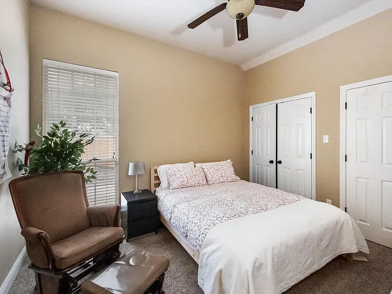 3 Savoy Ct — Photo 32