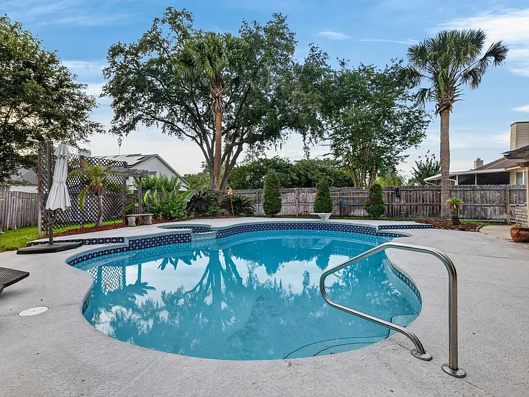 9370 Jaybird Cir E — Photo 37