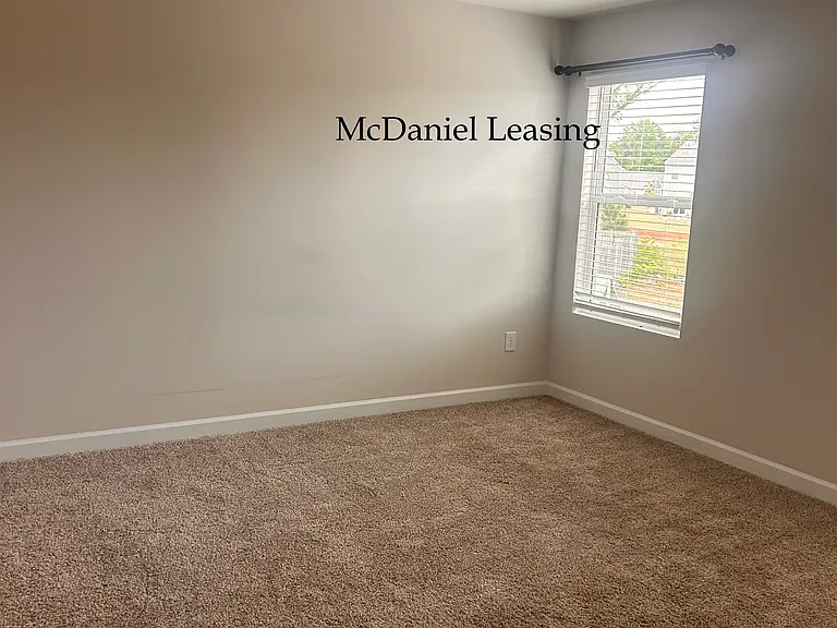 689 Grays Creek Rd — Photo 8