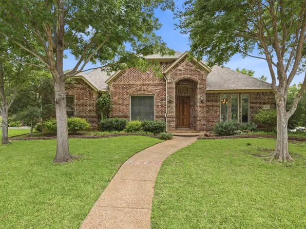 600 Hickory Ct, Hurst, TX 76054