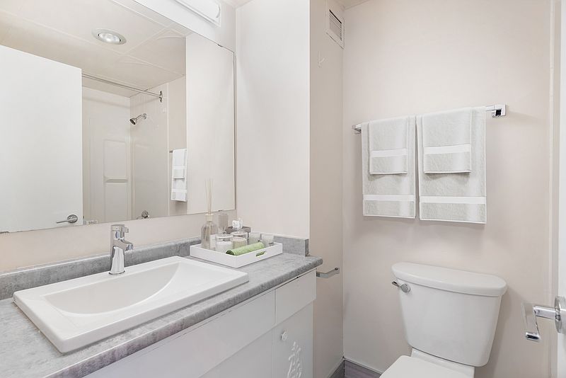 Edmonton Apartment for rent - 2 Bedrooms — photo 5