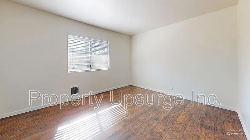 2 bed, 1.0 bath, 838 sqft, $1,350 — Photo 3