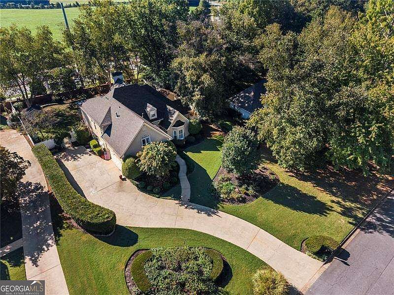 1st image of 420 Clubfield Dr