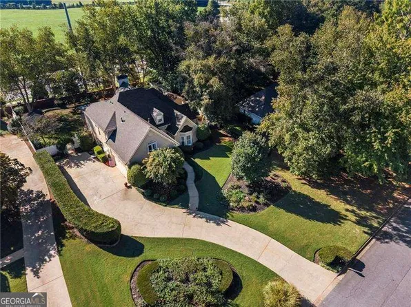 420 Clubfield Dr, Roswell, GA 30075