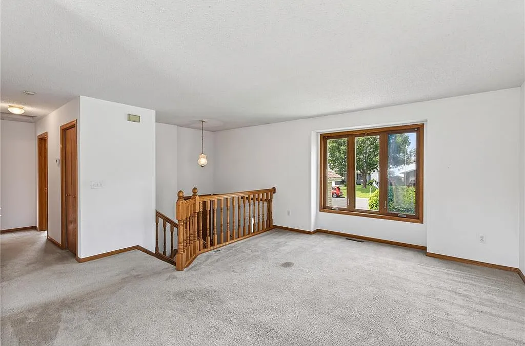 4 bed, 1614 sqft, $2,700 — Photo 3