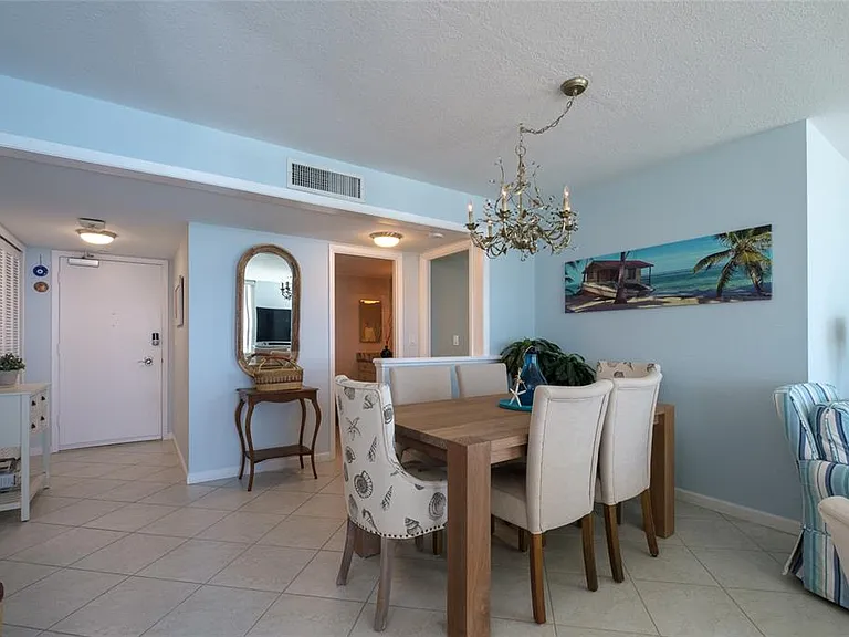 2425 Gulf Of Mexico Dr #7B — Photo 17
