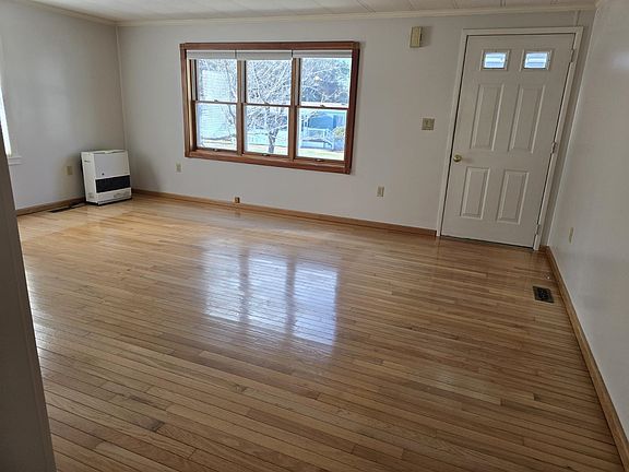 4th image of 1 Marsh Hill Circle