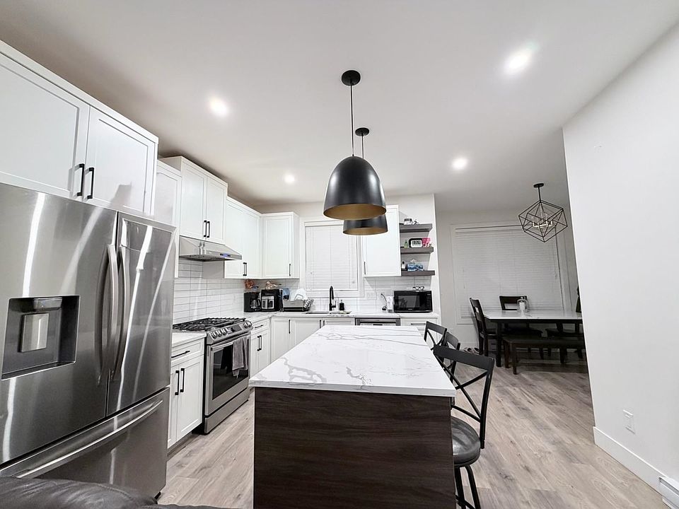 1st image of 27640 Lantern Ave #12