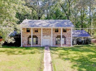 6 Indian Hills Rd, Vicksburg, MS 39180