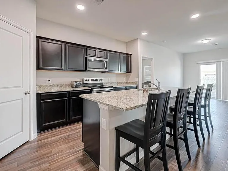 10133 Pappas Dr — Photo 12