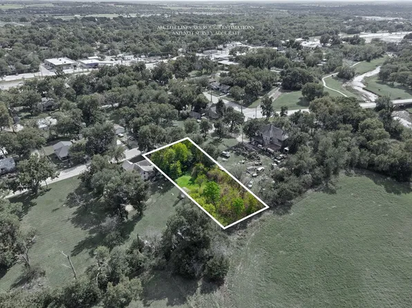 1109 Alvarado St, Cleburne, TX 76031