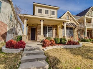 933 Hayden Ln, Aubrey, TX 76227