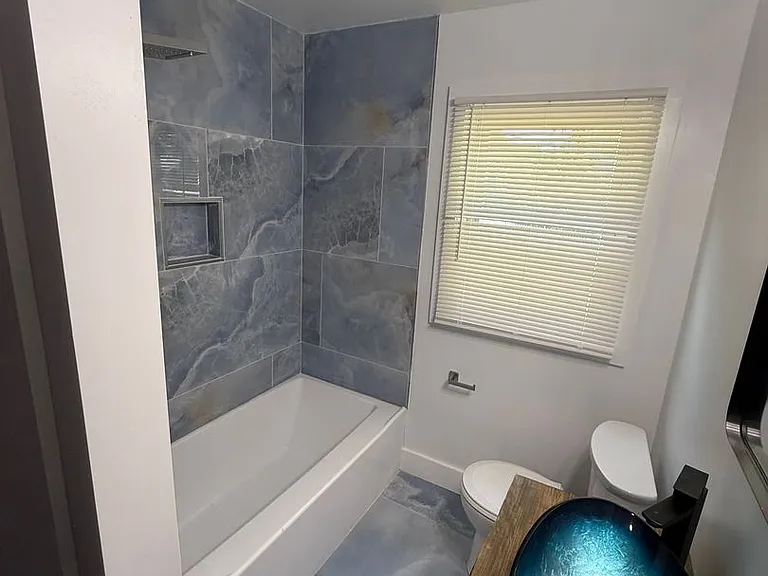 135 Grandview Ave — Photo 2