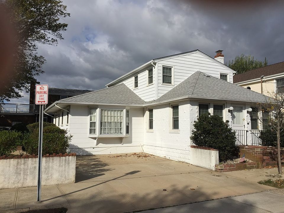 1st image of 81 Garden City Ave