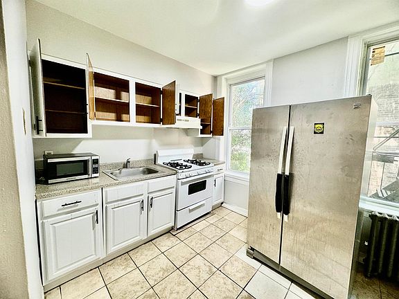 2nd image of 331 Baldwin Ave #5B