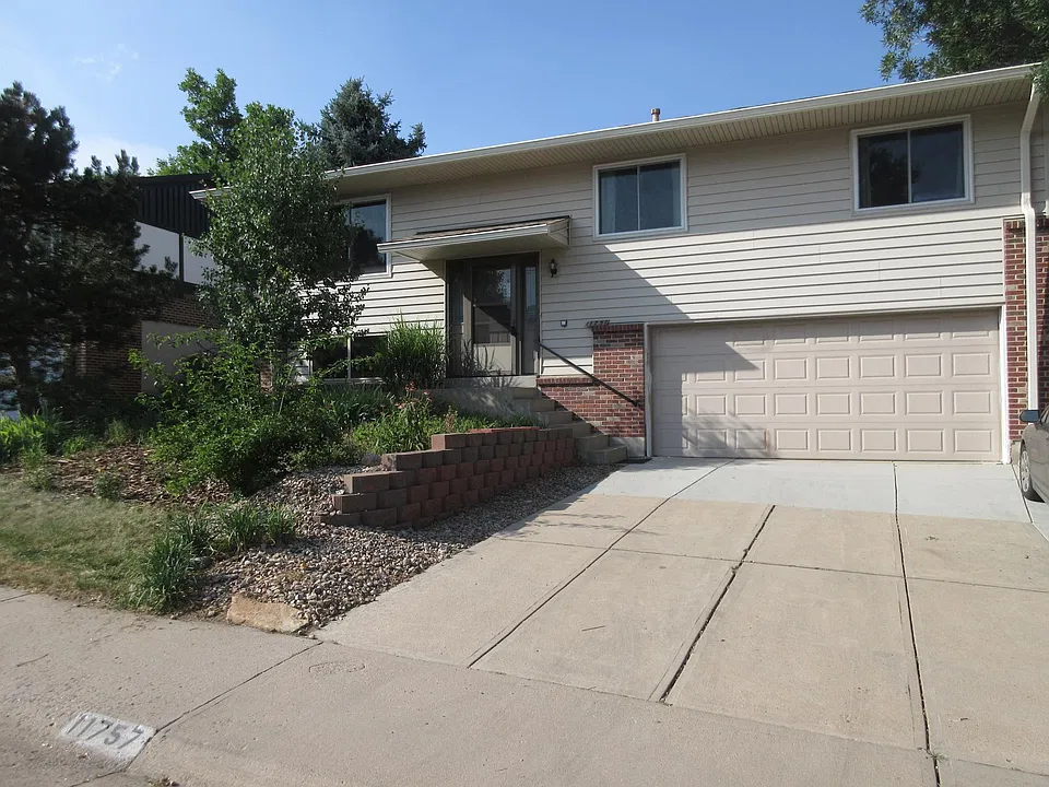 11757 W Jewell Dr