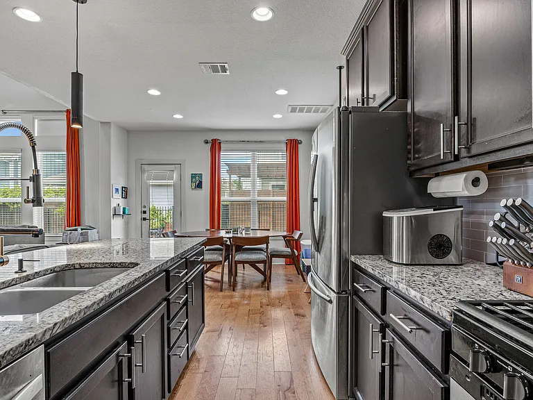 1408 Homespun Rd — Photo 6
