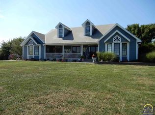 19615 Q Rd, Holton, KS 66436