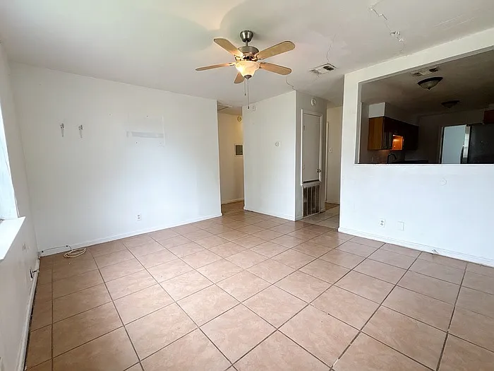 154 Morning Valley St — Photo 5