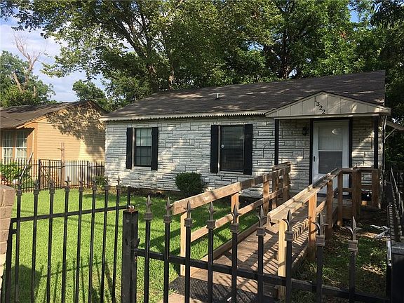 3rd image of 1322 Waweenoc Ave