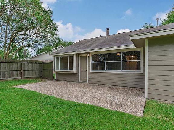 5th image of 501 Canyon Springs Dr