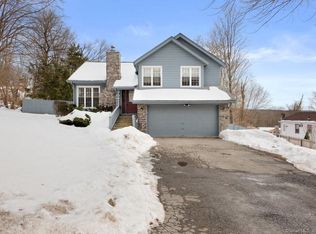 3 Ansonia Rd, New Fairfield, CT 06812