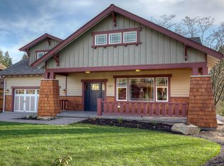 589 Pierce Ct NW, Bainbridge Island, WA 98110