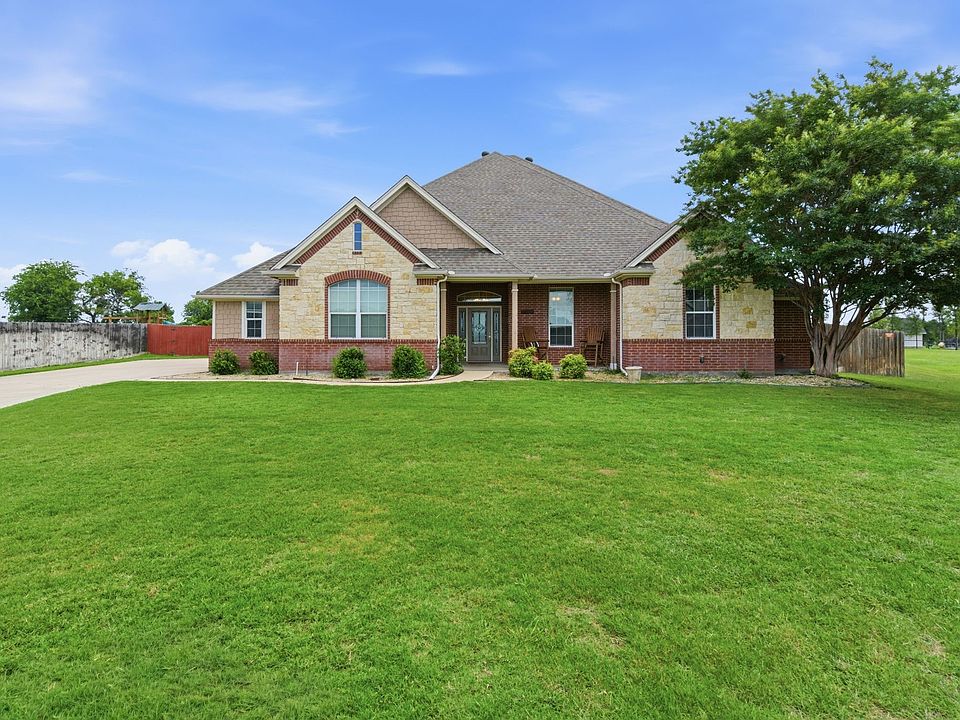 1st image of 813 Blue Quail Dr