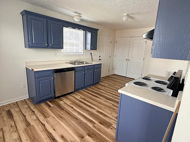 1034 Pinoak Dr #1032 — Photo 5