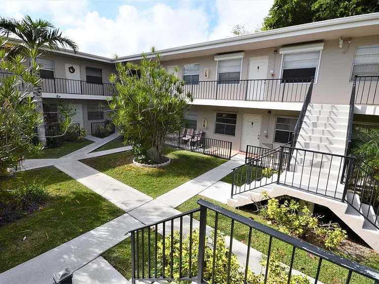 1250 Old Boynton Rd #317 — Photo 2