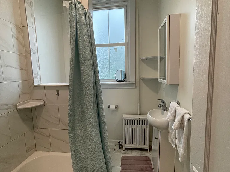 426 Burnside St — Photo 10