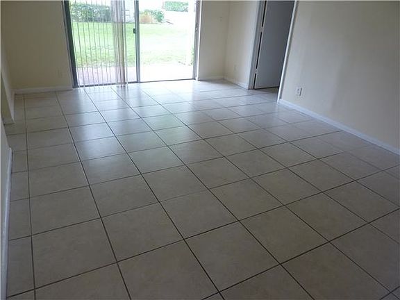 5th image of 11572 NW 44th St #11572