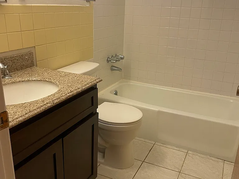 2234 W Vista Ave #10 — Photo 9