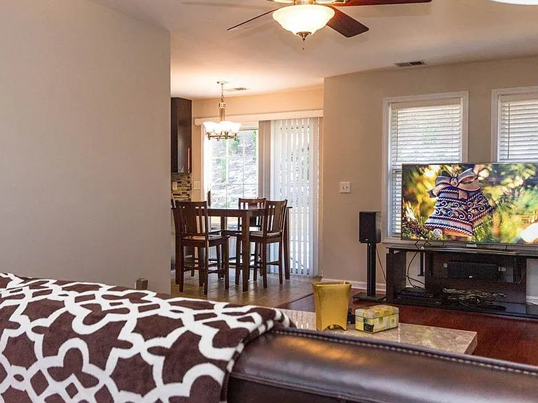 5653 Riverside Walk Dr — Photo 8