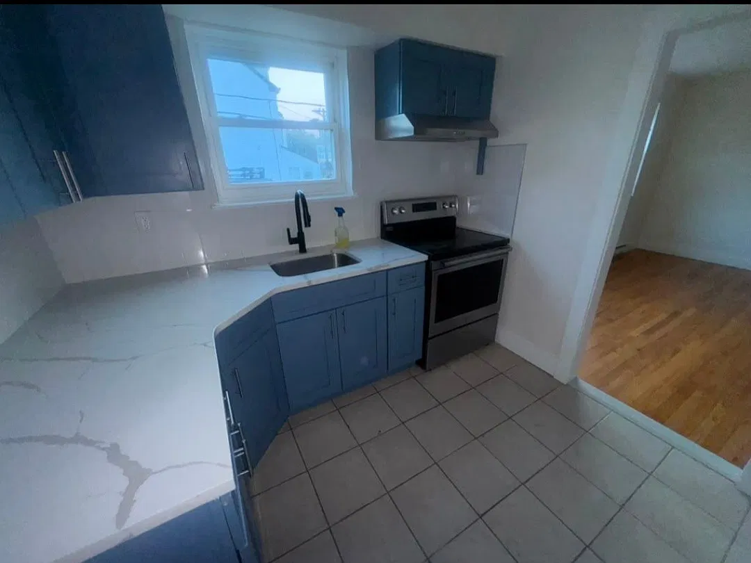 2 bed, $2,000 — Photo 2