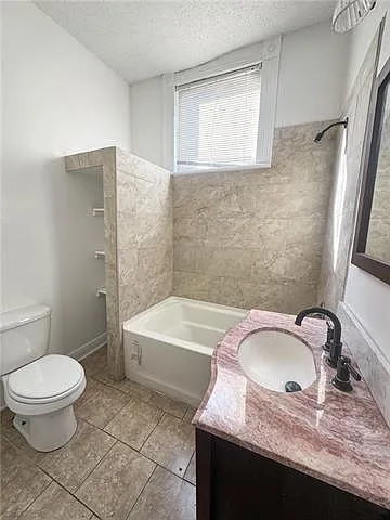 325 S Rendon St — Photo 6