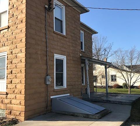 2nd image of 309 Main St